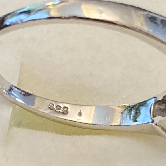 3 Stone Moonstone - Picture 7 of 9